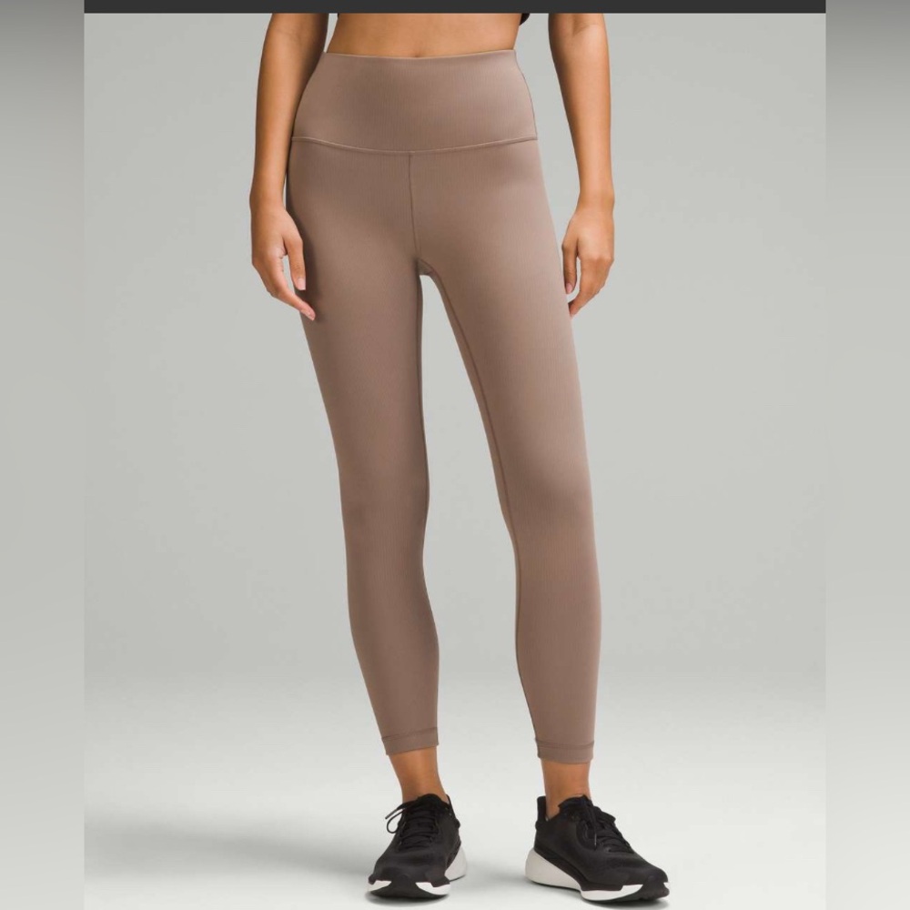 Lululemon Wunder Train High-Rise Ribbed Tight 25"
Taupetastic Size 10